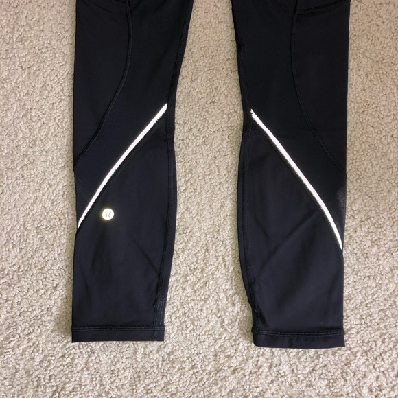 Lululemon Reflective Mesh Running Tights - Picture 8 of 9